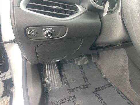 Used 2024 Chevrolet Malibu LT image 12