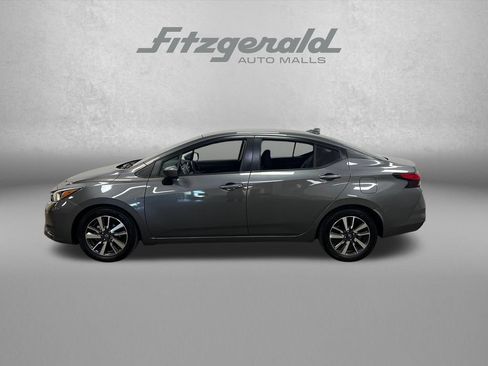 Used 2024 Nissan Versa SV FWD image 2