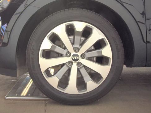 Used 2020 Kia Telluride S FWD image 20