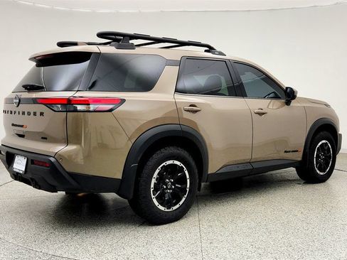 Used 2025 Nissan Pathfinder Rock Creek AWD/4WD image 5