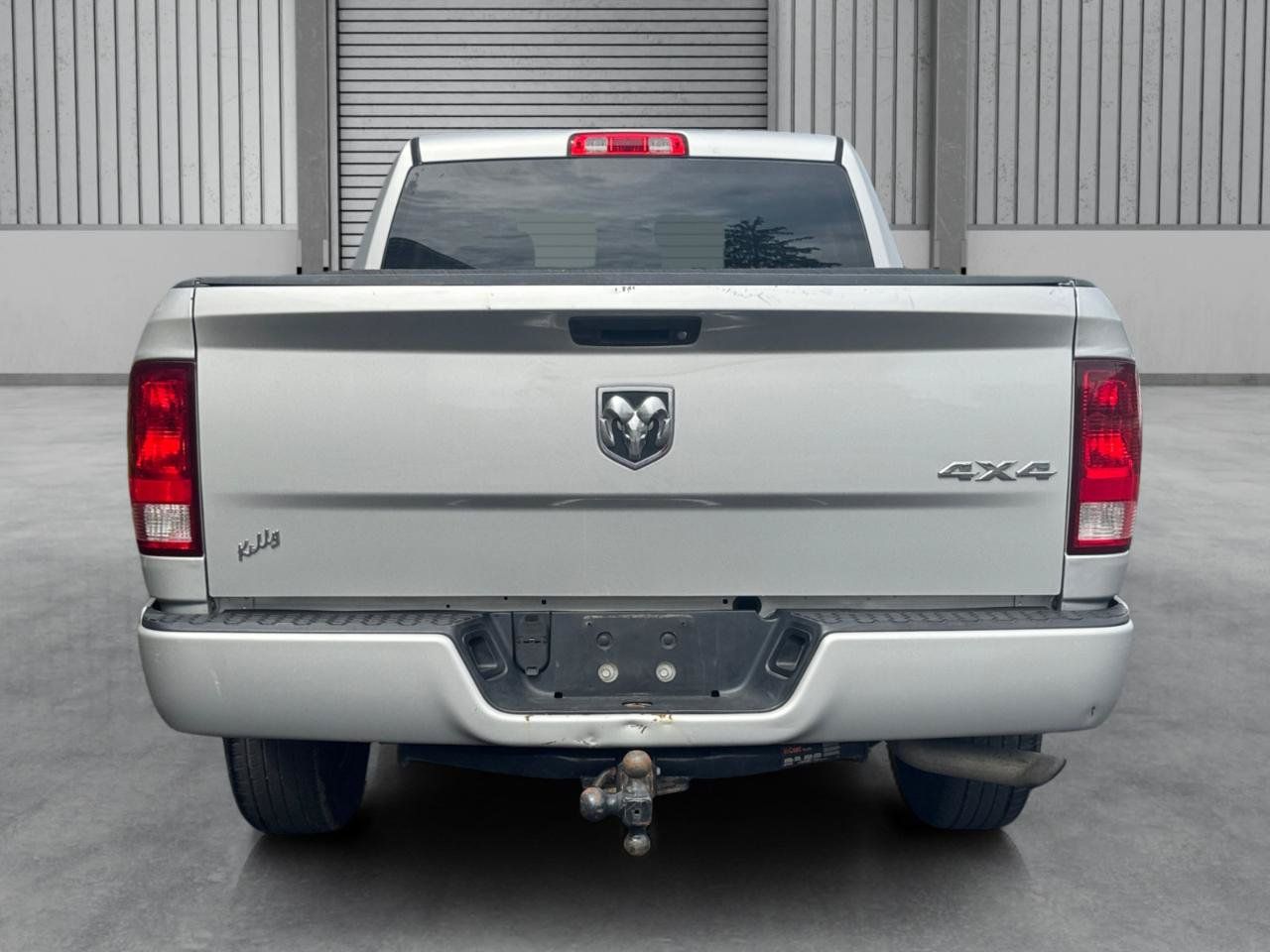 Used 2017 RAM 1500 Express AWD/4WD image 10