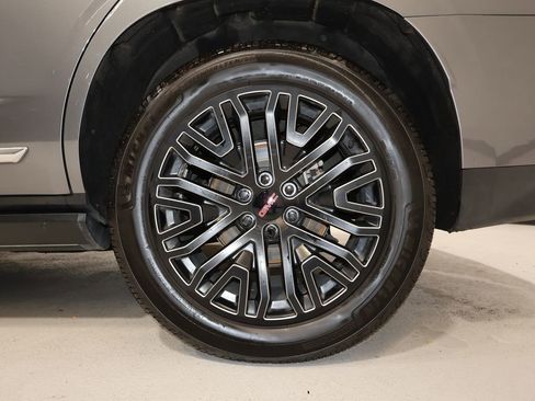 Used 2021 GMC Yukon Denali w/ Denali Ultimate Package image 40