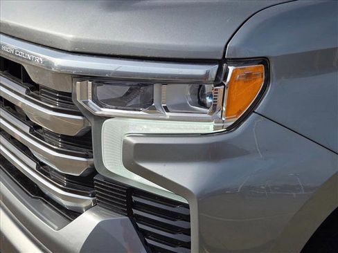 Used 2024 Chevrolet Silverado 1500 High Country w/ High Country Premium Package image 9