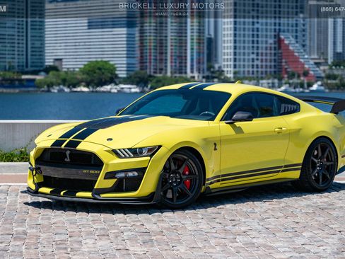 Used 2021 Ford Mustang Shelby GT500 w/ Carbon Fiber Track Pack RWD image 11