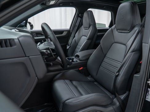 New 2026 Porsche Cayenne S AWD/4WD image 16