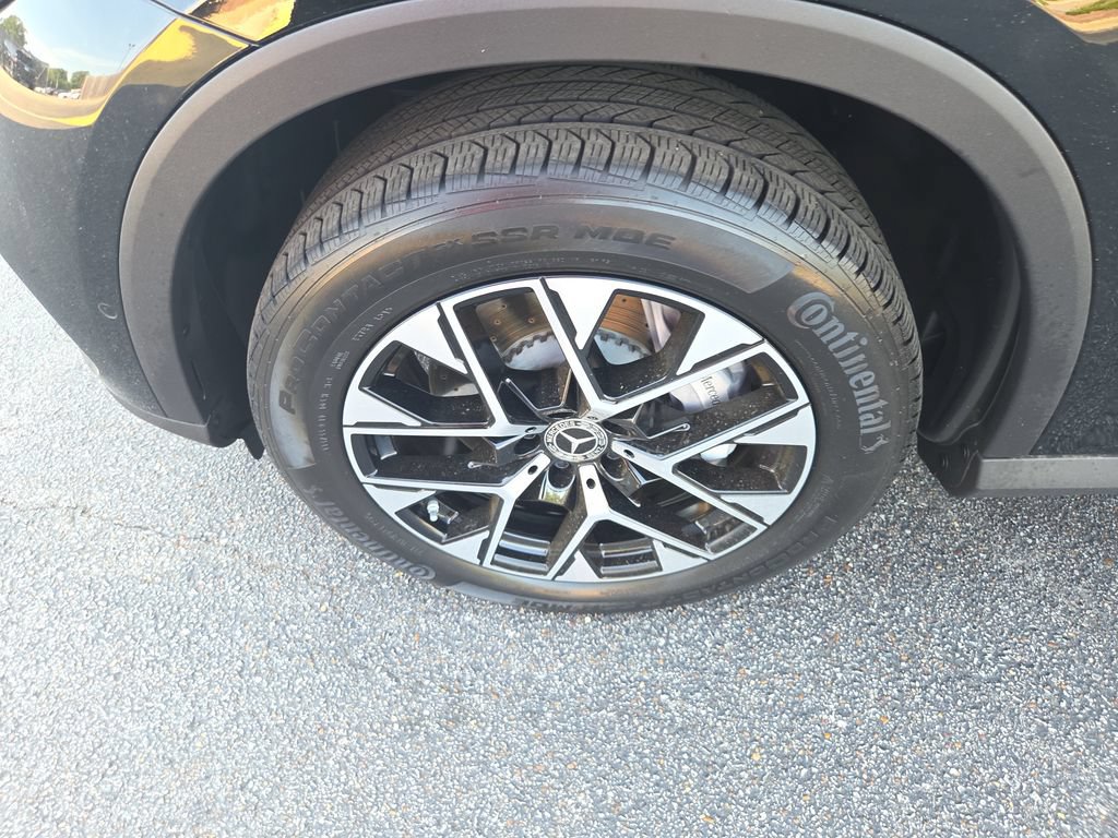 Certified 2025 Mercedes-Benz GLC 350e 4MATIC image 9