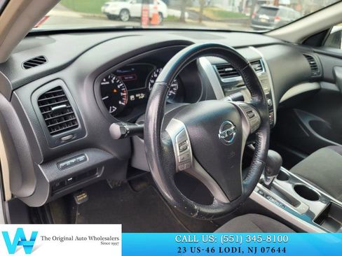 Used 2013 Nissan Altima 2.5 SV image 10