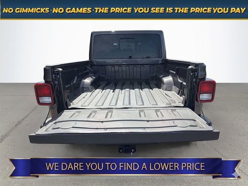 Used 2022 Jeep Gladiator Overland w/ Popular Equipment Package AWD/4WD image 12