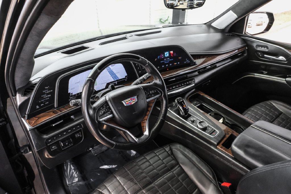 Used 2021 Cadillac Escalade Premium Luxury Platinum AWD/4WD image 2