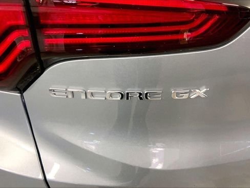 Used 2025 Buick Encore GX Sport Touring w/ Advanced Technology Package FWD image 8