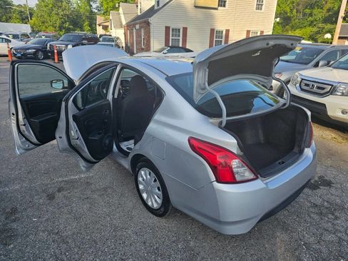 Used 2017 Nissan Versa S Plus image 7