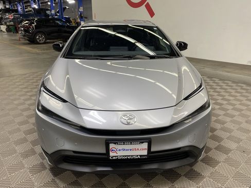 Used 2025 Toyota Prius LE image 4