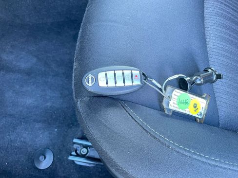 Used 2025 Nissan Altima 2.5 SV image 21