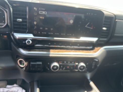 Used 2025 GMC Sierra 1500 Elevation AWD/4WD image 25