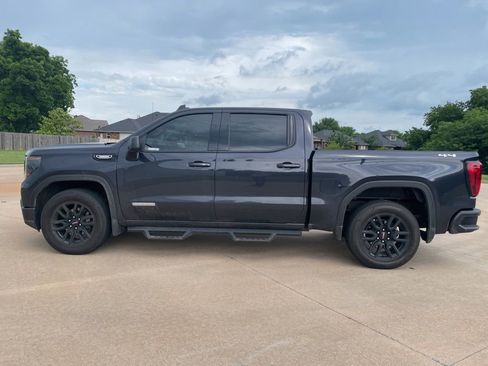 Used 2025 GMC Sierra 1500 Elevation AWD/4WD image 8