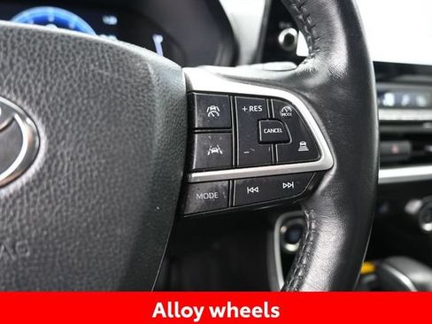 Certified 2024 Toyota Grand Highlander AWD image 22