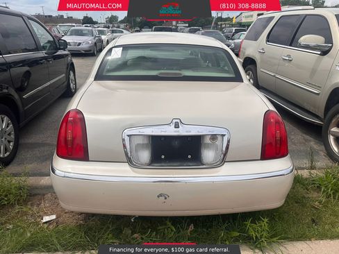 Used 1999 Lincoln Town Car Cartier RWD image 5