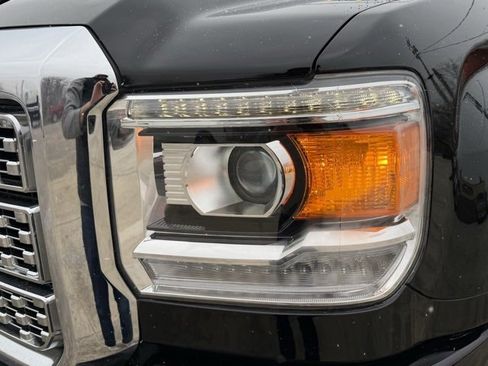 Used 2018 GMC Sierra 3500 Denali w/ Duramax Plus Package image 18