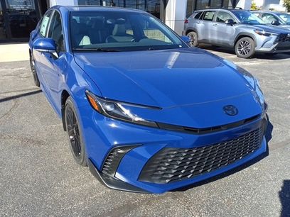 New 2025 Toyota Camry SE