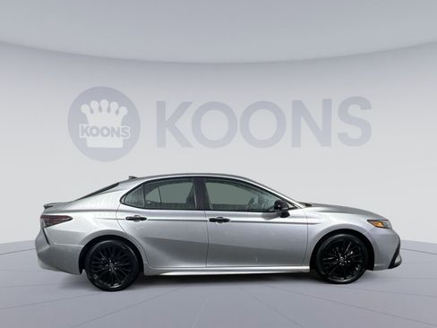 Used 2022 Toyota Camry SE image 8