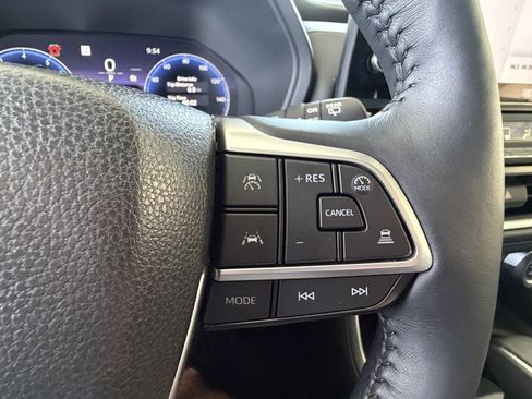 Used 2025 Toyota Grand Highlander AWD image 14