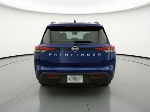 Used 2025 Nissan Pathfinder SV image 7