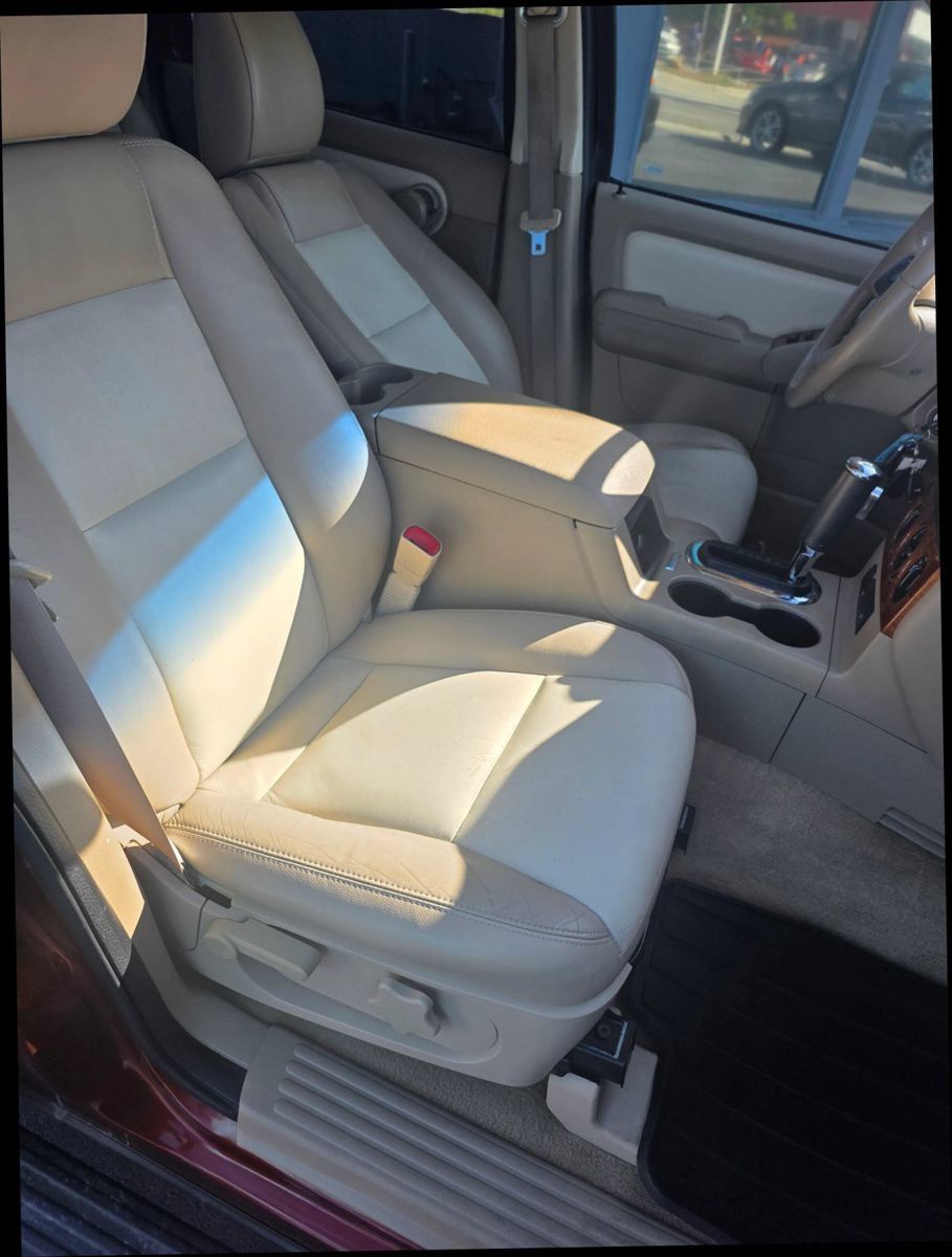 Used 2009 Ford Explorer Eddie Bauer AWD/4WD image 10