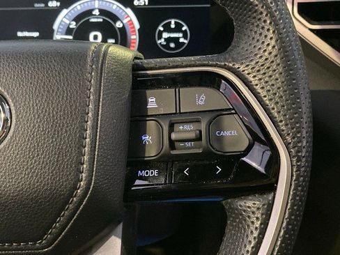 Used 2024 Toyota Tundra Limited w/ Power Package image 17