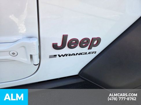 Used 2024 Jeep Wrangler Unlimited Rubicon image 16