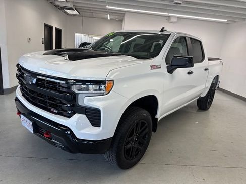 Used 2024 Chevrolet Silverado 1500 LT Trail Boss AWD/4WD image 6