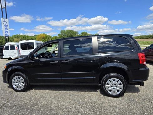 Used 2015 Dodge Grand Caravan American Value Package w/ UConnect Hands-Free Group image 5