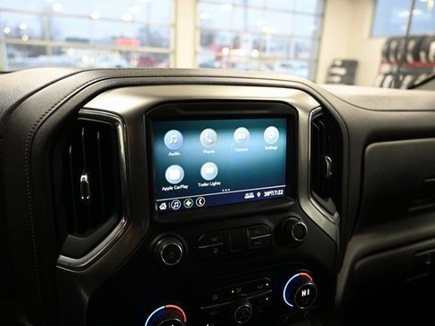 Used 2022 Chevrolet Silverado 2500 LT w/ Convenience Package image 17