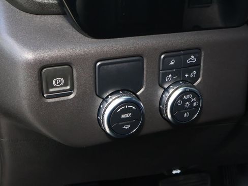 Used 2024 GMC Sierra 1500 SLT w/ SLT Premium Plus Package image 25