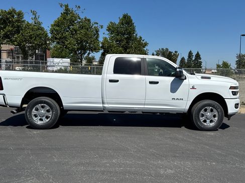 New 2026 RAM 3500 Big Horn AWD/4WD image 2
