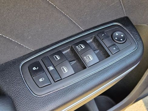 Used 2023 Dodge Charger SXT AWD/4WD image 23