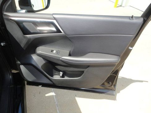 Used 2023 Mitsubishi Outlander SE image 19