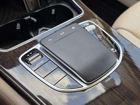 Used 2020 Mercedes-Benz GLC 300 image 18