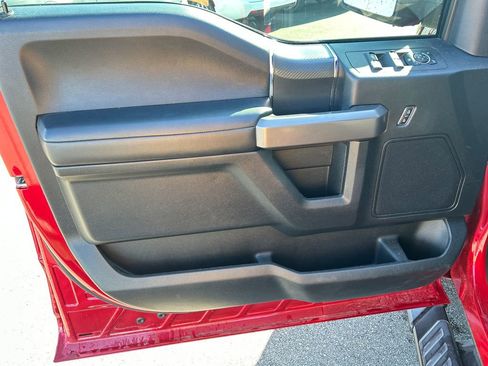 Used 2020 Ford F150 XLT w/ Equipment Group 302A Luxury AWD/4WD image 16