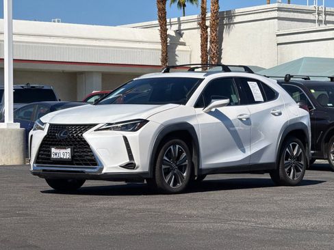 Used 2019 Lexus UX 200 w/ Accessory Package image 7