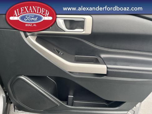 Used 2023 Ford Explorer XLT w/ Equipment Group 202A image 14