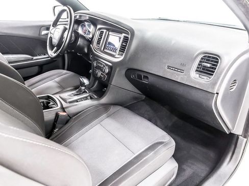 Used 2022 Dodge Charger SXT RWD image 31