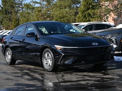 New 2026 Hyundai Elantra SE