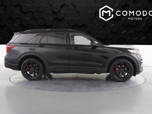 Used 2020 Ford Explorer ST w/ ST Street Pack image 2