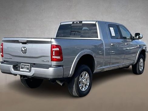 Used 2022 RAM 2500 Laramie AWD/4WD image 2