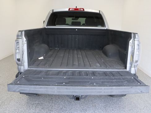 Used 2021 Toyota Tundra SR5 w/ SR5 Upgrade Package AWD/4WD image 32