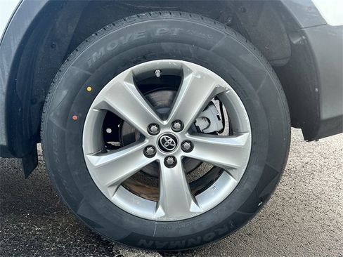 Used 2015 Toyota RAV4 XLE image 45