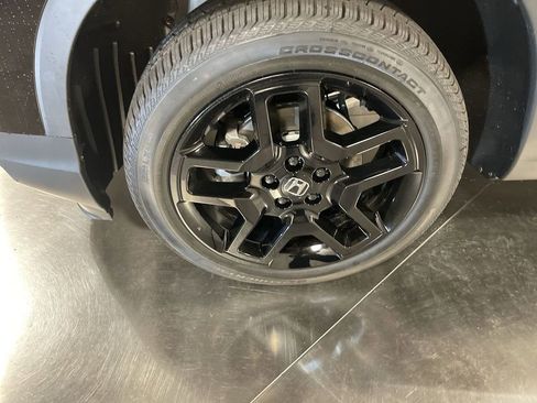 Used 2024 Honda Passport Black Edition image 10