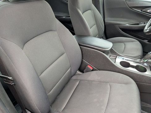 Used 2017 Chevrolet Malibu LS image 18