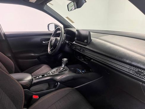 Used 2024 Honda HR-V Sport image 11