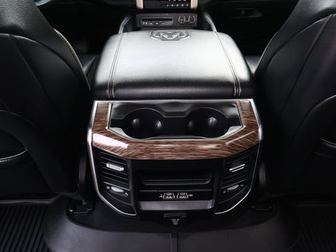 Used 2019 RAM 1500 Laramie RWD image 13